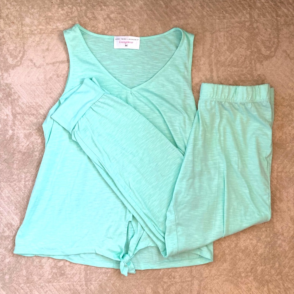 New York Laundry | Casual Lounge Wear Set / Sleevless Twist Knot Top & Pant